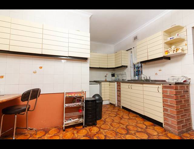 4 BEDROOM FREESTANDING FOR SALE IN SILVERGLEN